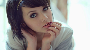 pensive, girlfriend, women, girl, pretty HD wallpaper
