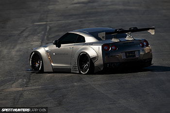 Defining The Niche: The Liberty Walk GT-R HD wallpaper