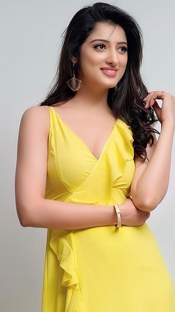 Richa Panai, Yellow Dress HD phone wallpaper