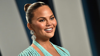 Vanity Fair Oscar Party 2020, Chrissy Teigen HD wallpaper
