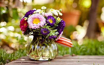 Lovely Flowers, bokeh, bouquet, graphy, vase, colors, beautiful, flower, flowers, lovely HD wallpaper