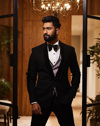 Vicky Kaushal, actor, beard, vickykaushal, gentleman HD phone wallpaper