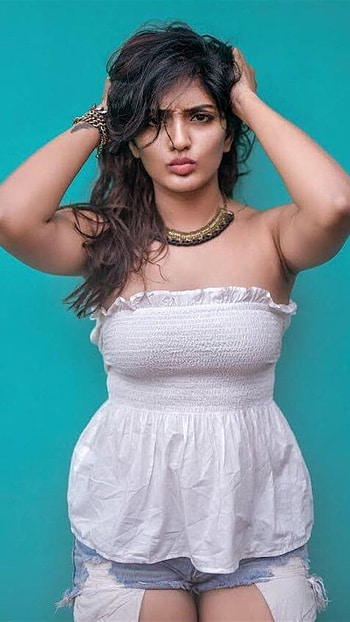 Eesha Rebba, Actress HD phone wallpaper