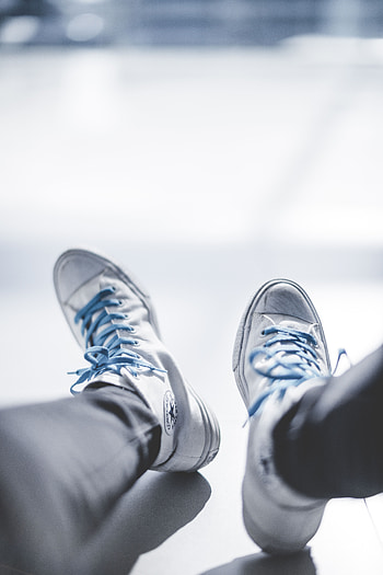 Legs, Sneakers, Minimalism, Shoes, Footwear HD phone wallpaper