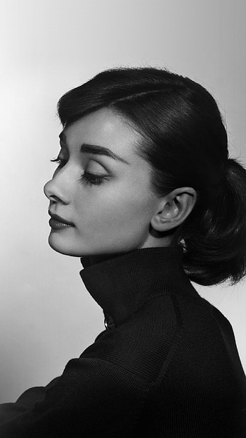 Audrey Hepburn, , Classic beauty, Fashion icon HD phone wallpaper