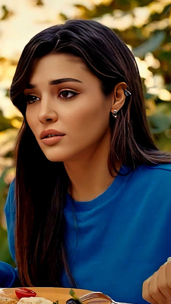 Hande ercel, turkish actress HD phone wallpaper