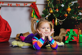 little girl, childhood, blonde, graphy, Tree, cute, baby, fair, beauty, nice, Nexus, kid, adorable, bonny, sweet, white, Belle, girl, beautiful, people, little, comely, pink, Prone, sightly, pretty, green, face, lovely, dainty, pure, child HD wallpaper