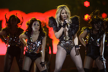 shakira, dancing, music, preforming, hot, girl HD wallpaper