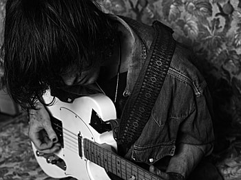 MUSIC IS MY LIFE, music, life, musician, graphy, man, bw, guitar HD wallpaper