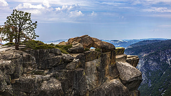 Taft Point, Yosemite, rocks, usa, california, trees, clouds, sky HD wallpaper