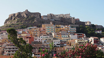 Casco histrico Castelsardo, Charming streets, Historical gem, que beauty HD wallpaper