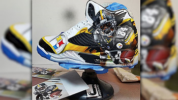 Snoop Dogg's awesome shoes show just how much he loves the Steelers HD wallpaper