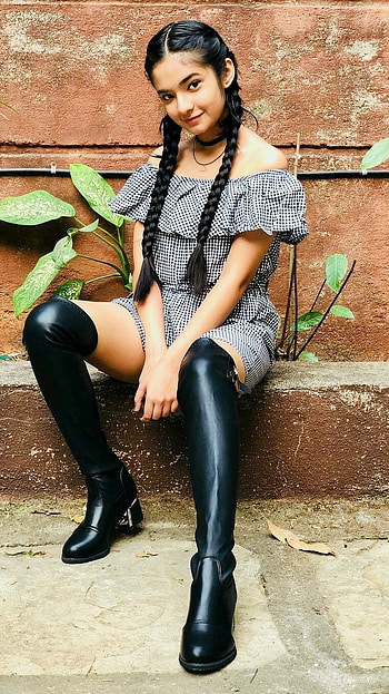 Anushka Sen, Heroine, Anushka Sen Bollywood Heroine HD phone wallpaper
