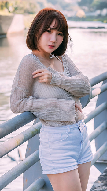 short hair, shorts, woman, asian HD phone wallpaper