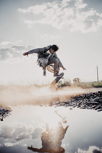 Smoke, Reflection, Miscellanea, Miscellaneous, Bounce, Jump, Skateboard, Skateboarder HD phone wallpaper