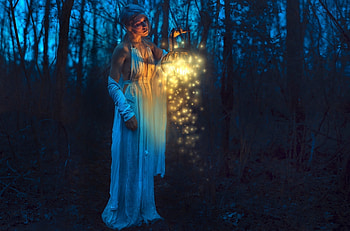 Women With Lantern, girls, women, lantern HD wallpaper