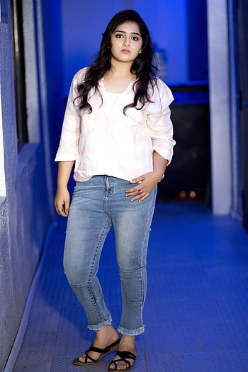 Sanusha santhosh, denim, joint HD phone wallpaper