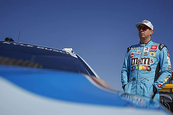 Kyle Busch, NASCAR driver, Driver odds, Blue Emu Maximum Pain Relief 400 HD wallpaper