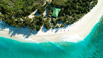 Aerial view, tropical beach, resort, green sea HD wallpaper