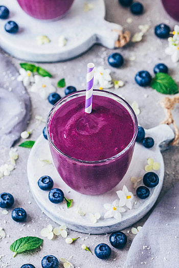 Vegan blueberry smoothie, Simple and healthy recipe, Creamy and refreshing, Perfect for breakfast HD phone wallpaper