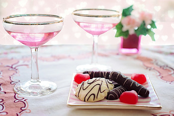 Romantic for two, Roses, Two, Table, Sweets, Love, Glasses HD wallpaper