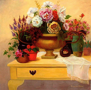 Granny's Table Display, jugs, colours, mixture, variety, runner, side table, vases, flowers, containers HD wallpaper
