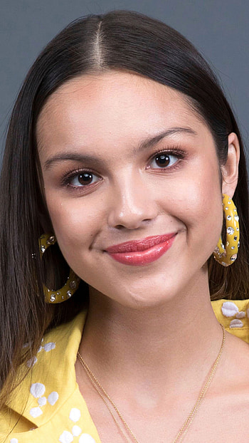 Olivia Rodrigo, american singer, model HD phone wallpaper