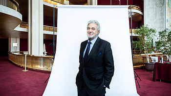 Placido Domingo, Operatic superstar, Record-breaking roles, Unprecedented achievement HD wallpaper