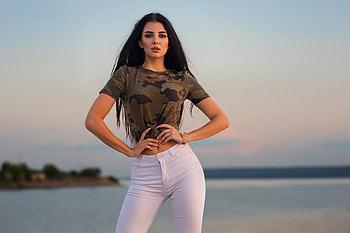Girl Model White Jeans Looking At Viewer , girls, model HD wallpaper