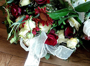 Flowers, Roses, To Lie Down, Lie, Bouquet, Tape HD wallpaper