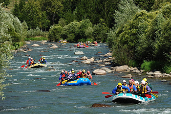Avisio River, Rafting HD wallpaper
