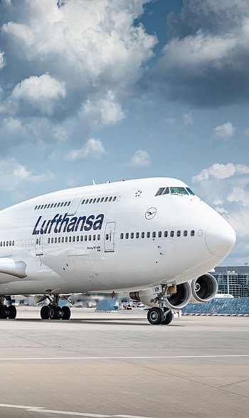 Lufthansa, Travel experience, Lufthansa Group, Airliner fleet HD phone wallpaper
