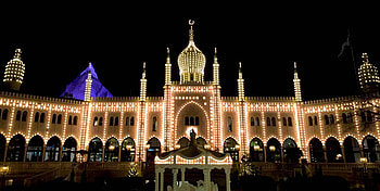 Tivoli Gardens, Christmas in Copenhagen, Whoville in real life, Lili Valentine HD wallpaper