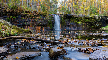 Wolf Creek Falls, Banning State Park Minnesota, river, leavs, fall, colors, autumn, trees, rocks, stones HD wallpaper