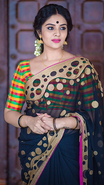 Sreemukhi, telugu actress, saree beauty HD phone wallpaper