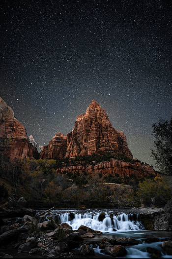 Starry night, cliff, water stream, nature HD phone wallpaper