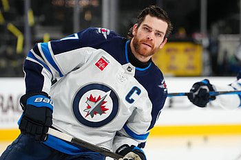 Adam Lowry Winnipeg Jets NHL – Sports Action Shot, Sports, hockey, NHL, Winnipeg Jets HD wallpaper