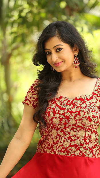 Tejiswini prakash, kannada actress HD phone wallpaper