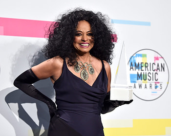 Diana Ross, Family Christmas , Extended celebrations, Joyful moments HD wallpaper