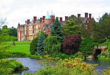 Beautiful castle, river, nice, fountain, trees, greenery, amazing, castle, water, calm, pond, europe, palace, garden, bushes, beautiful, grass, country, lake, park, green, clouds, nature, sky, flowers, lovely, stream HD wallpaper