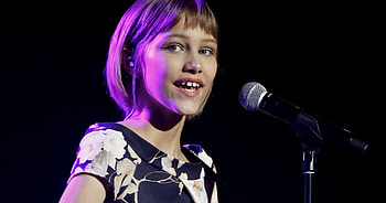 Grace VanderWaal, Wealthy musician, Success story, Inspiring quotes HD wallpaper