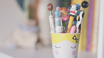 Miscellanea, Miscellaneous, Blur, Smooth, Pencils, Stand, Pens, Handles HD wallpaper