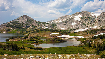 Sugarloaf recreation area in Medicine Bow National Forest, Wyoming, clouds, trees, sky, mountains, usa, lake HD wallpaper