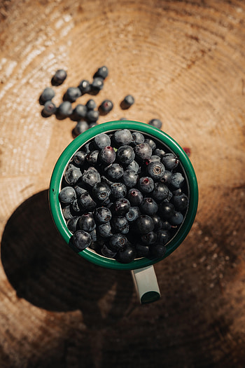 Food, Bilberries, Wood, Wooden, Cup, Berry, Fruit HD phone wallpaper