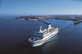 Ferry sector, tickets, Travel to France, Exciting travel deals HD wallpaper