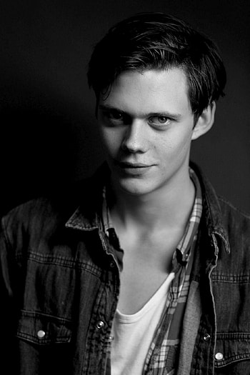 Bill Skarsgard movies, Top Bill Skarsgard backgrounds HD phone wallpaper