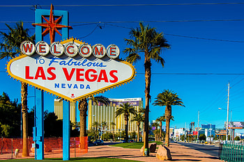 Unforgettable Vegas experiences, Top attractions, Action-packed itinerary, Incredible memories HD wallpaper