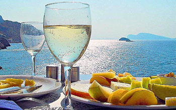 Breakfast on the Mediterraneon Sea, Still Life, Wine, Peaches, Sea HD wallpaper