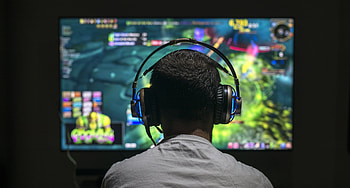 Gamer, Gaming addiction, Youth gamers, Risk of addiction HD wallpaper