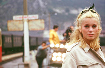 The Umbrellas of Cherbourg, MK2 Films, Timeless storytelling, Bittersweet romance HD wallpaper